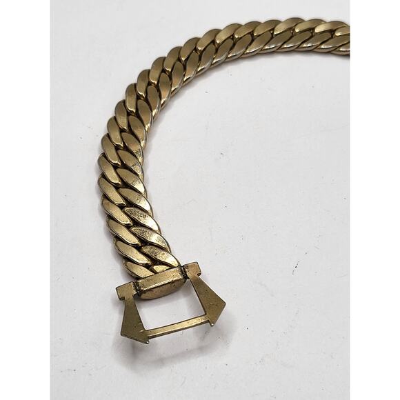 Vintage Coro Gold Tone Buckle Link Bracelet DES PAT PEND 1950s Chain Style - Picture 2 of 9